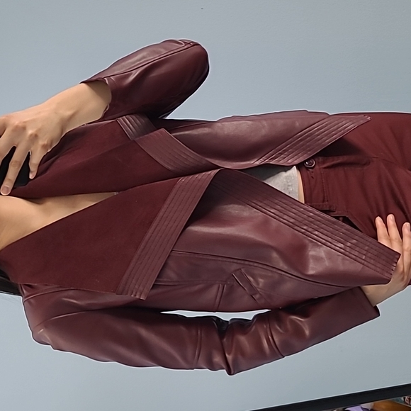 Faux Leather Drape Front Jacket Le Château - Picture 1 of 5